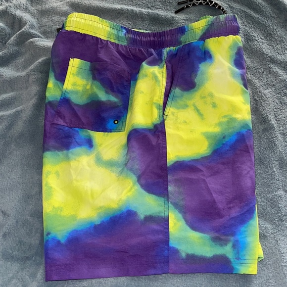 Men’s swim trunks - Picture 2 of 2